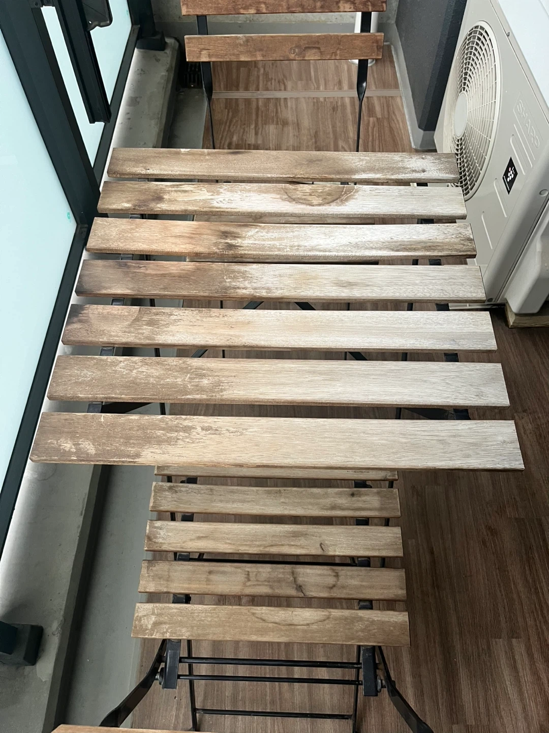 IKEA TÄRNÖ テルノー テーブル&チェア2脚 屋外用 ブラック 木製 折りたたみテーブル&チェア 3点セットの写真3枚目