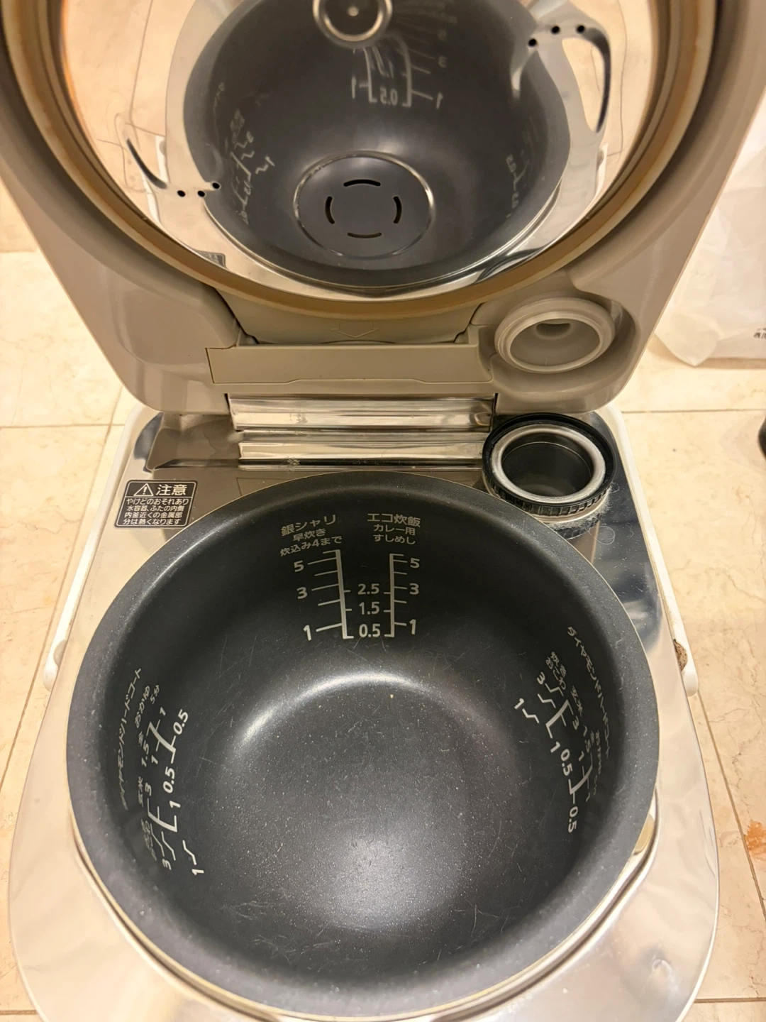 パナソニック 炊飯器 SR-SB102 スチームIHの写真3枚目