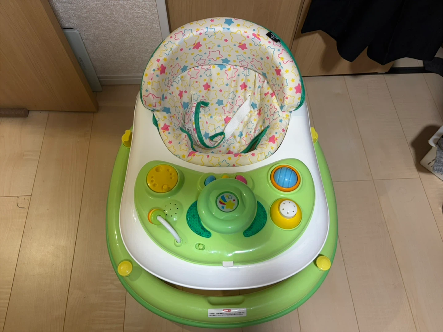 ベビーウォーカー 歩行器
