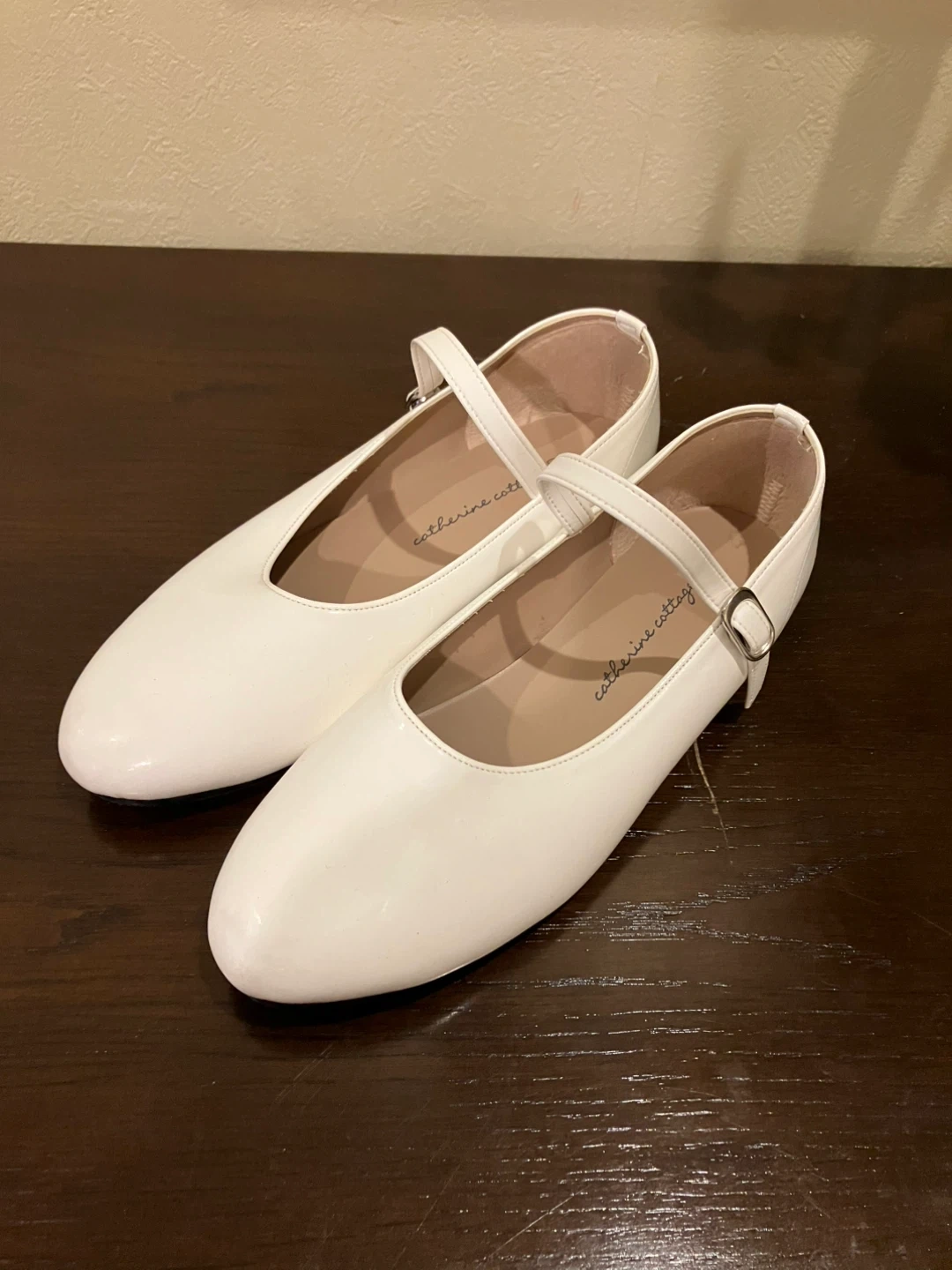キャサリンコテージ ストラップシューズ 白 23.0cm