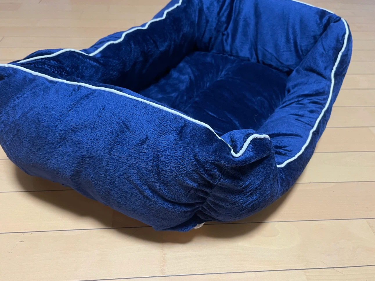 ペット用ベッド 紺色  ふわふわの写真2枚目