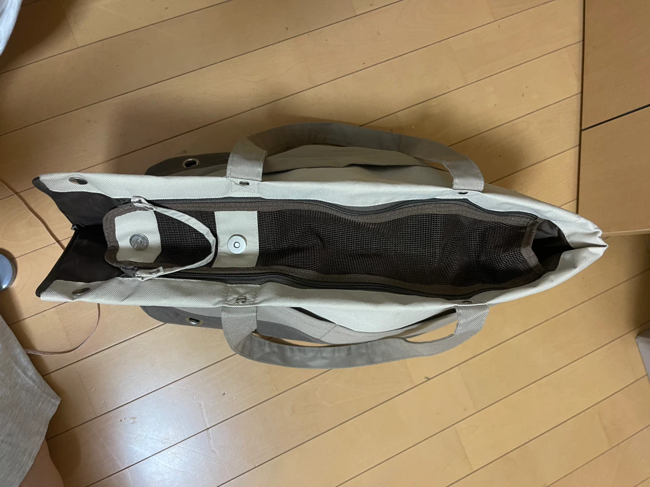 ペット用キャリーバッグ ベージュの写真2枚目