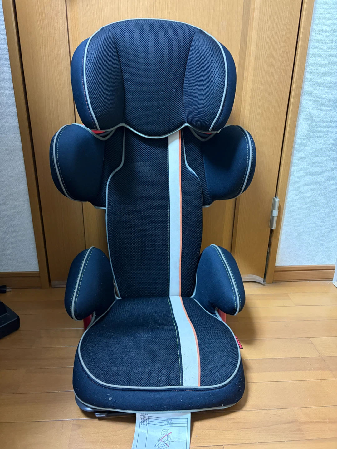 トヨタ ジュニアシート チャイルドシート