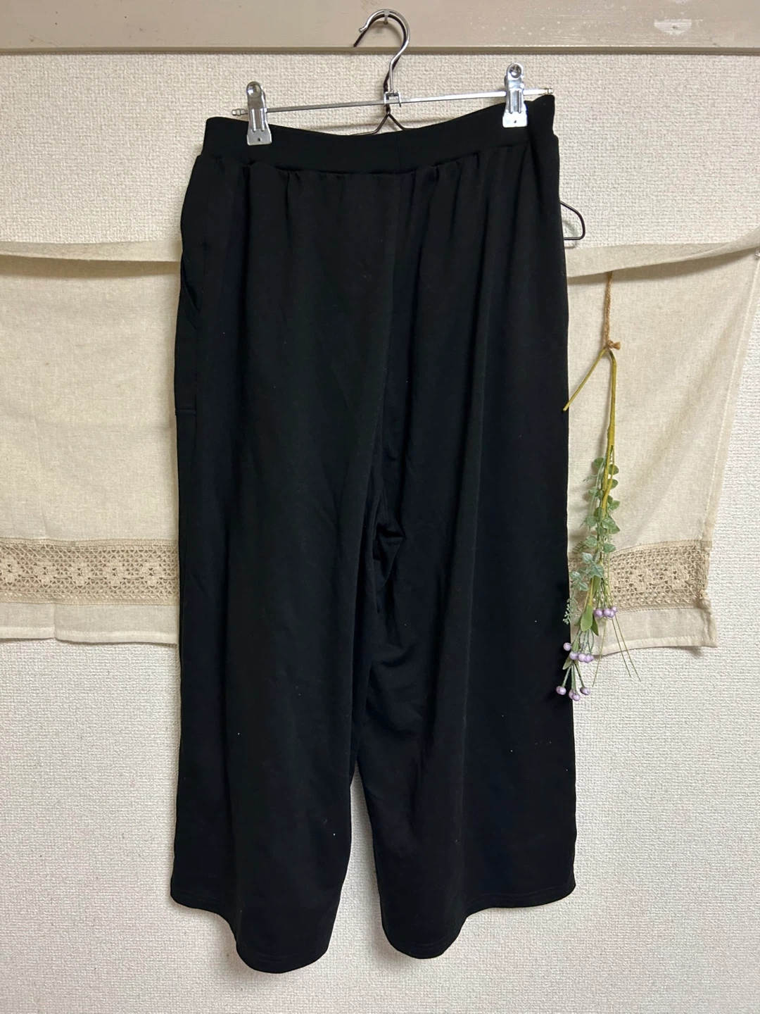 ブラック ワイドパンツ Mサイズ