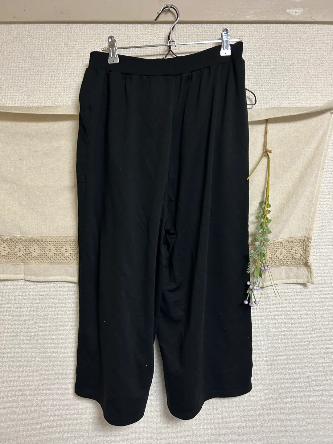 ブラック ワイドパンツ Mサイズ