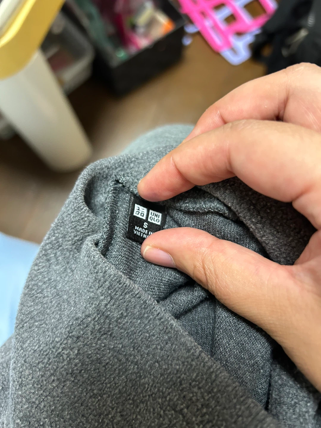 ユニクロ タートルネック グレー Sサイズの写真2枚目