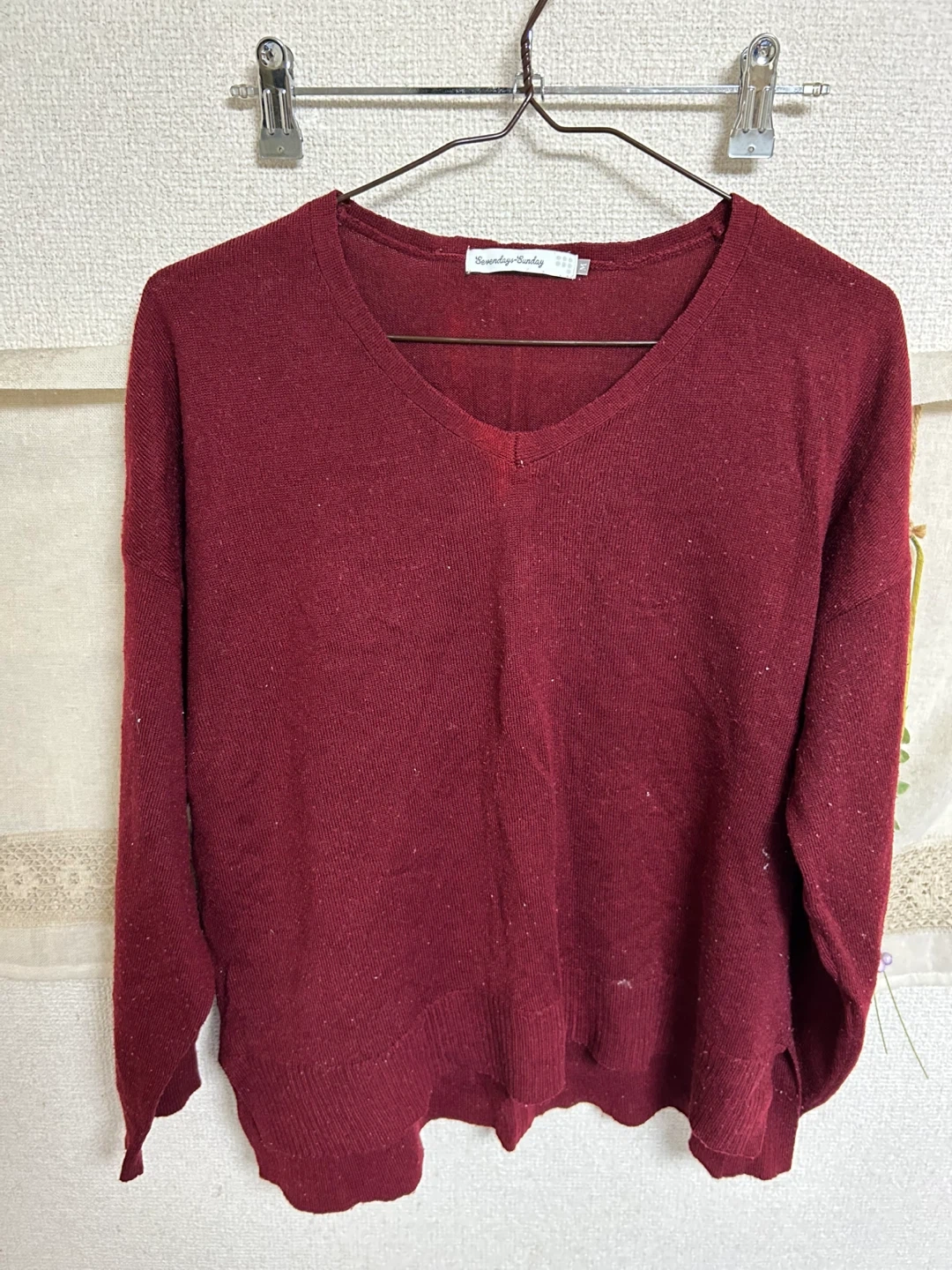 セブンデイズサンデイ Vネックニット ボルドー M