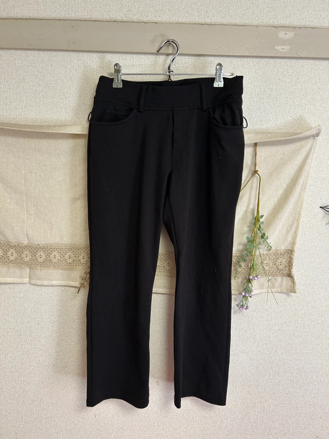 ブラック パンツ Mサイズ