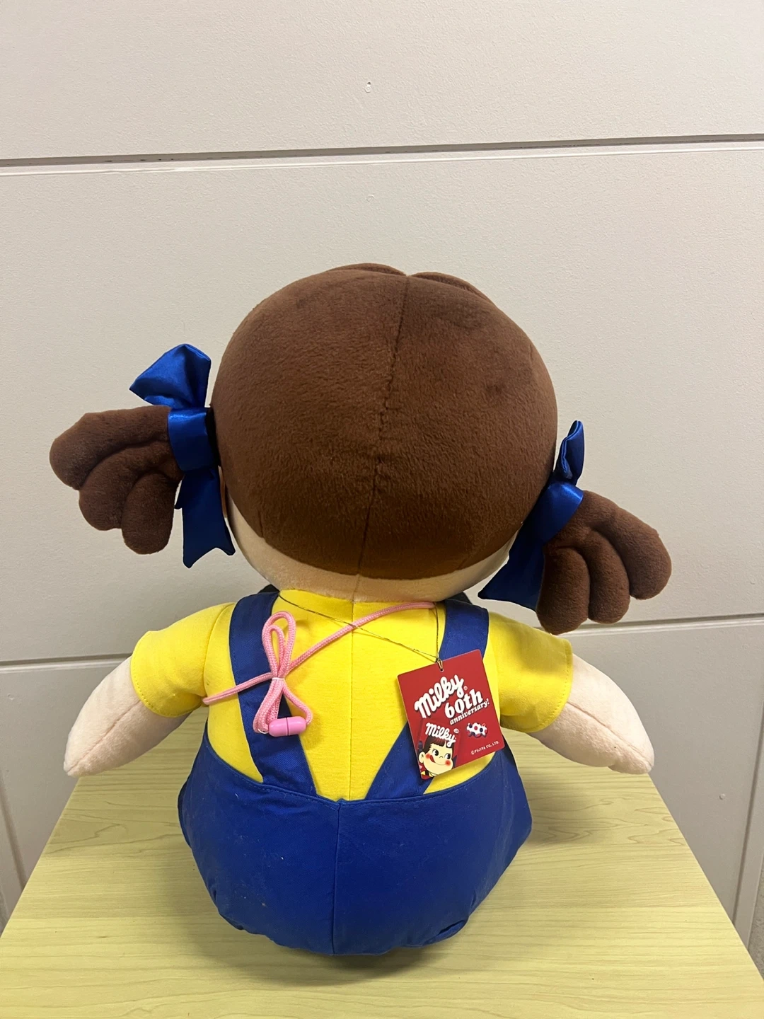 不二家 ペコちゃん 60周年記念 ぬいぐるみ2つと首振り箱入り未開封で3つセットの写真3枚目