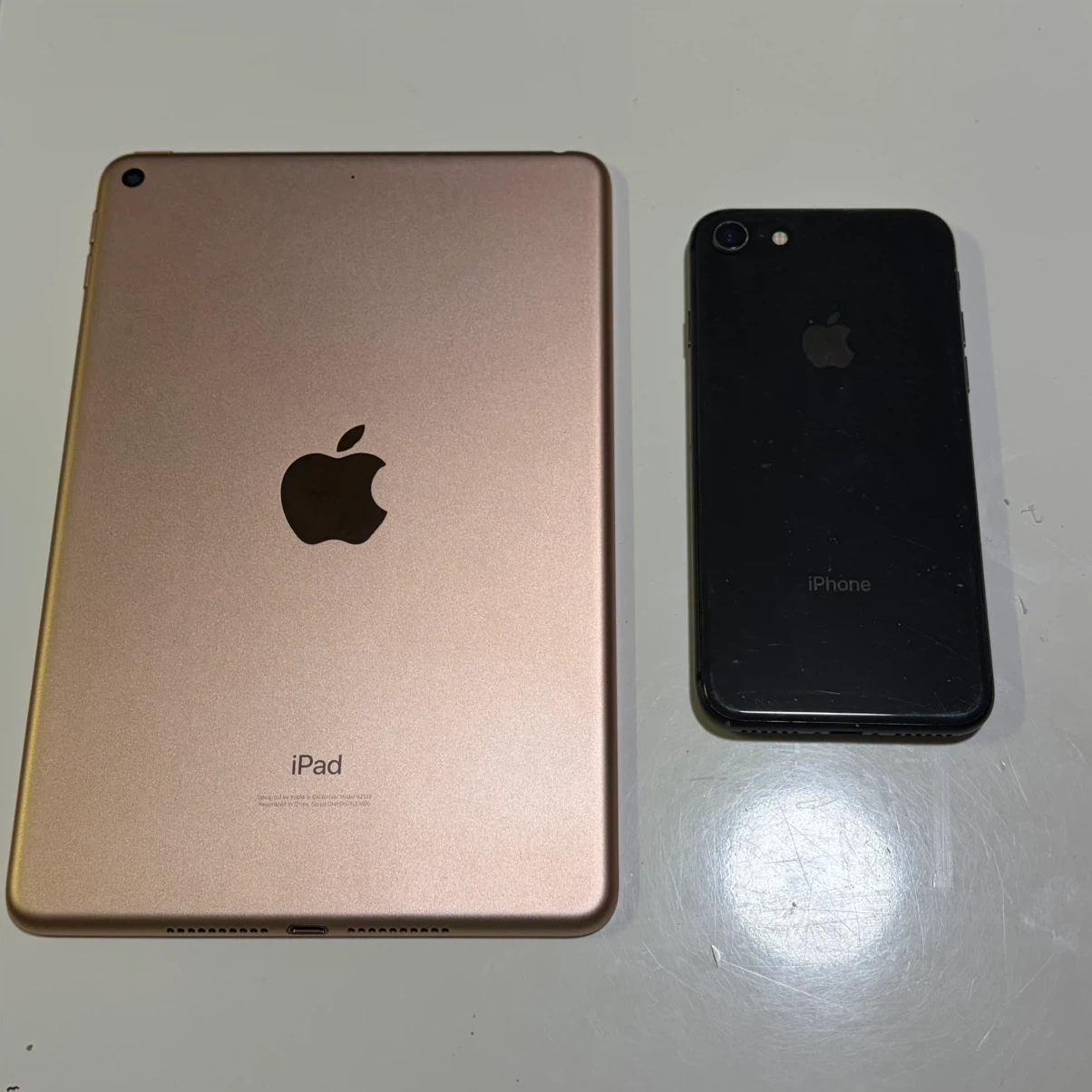 iPad mini5 & iPhone 8 256GBの写真3枚目