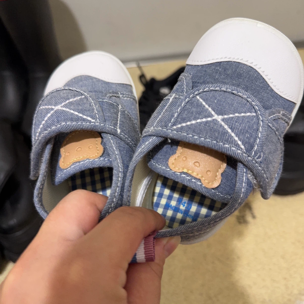 ベビーシューズ 14cm デニム風の写真4枚目