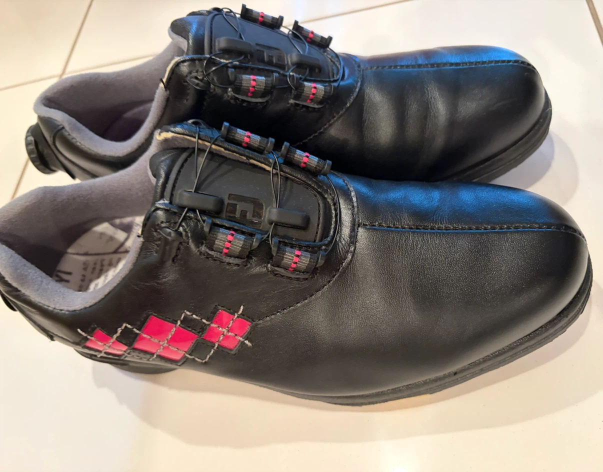 ゴルフシューズ　FOOTJOYレディース23センチ