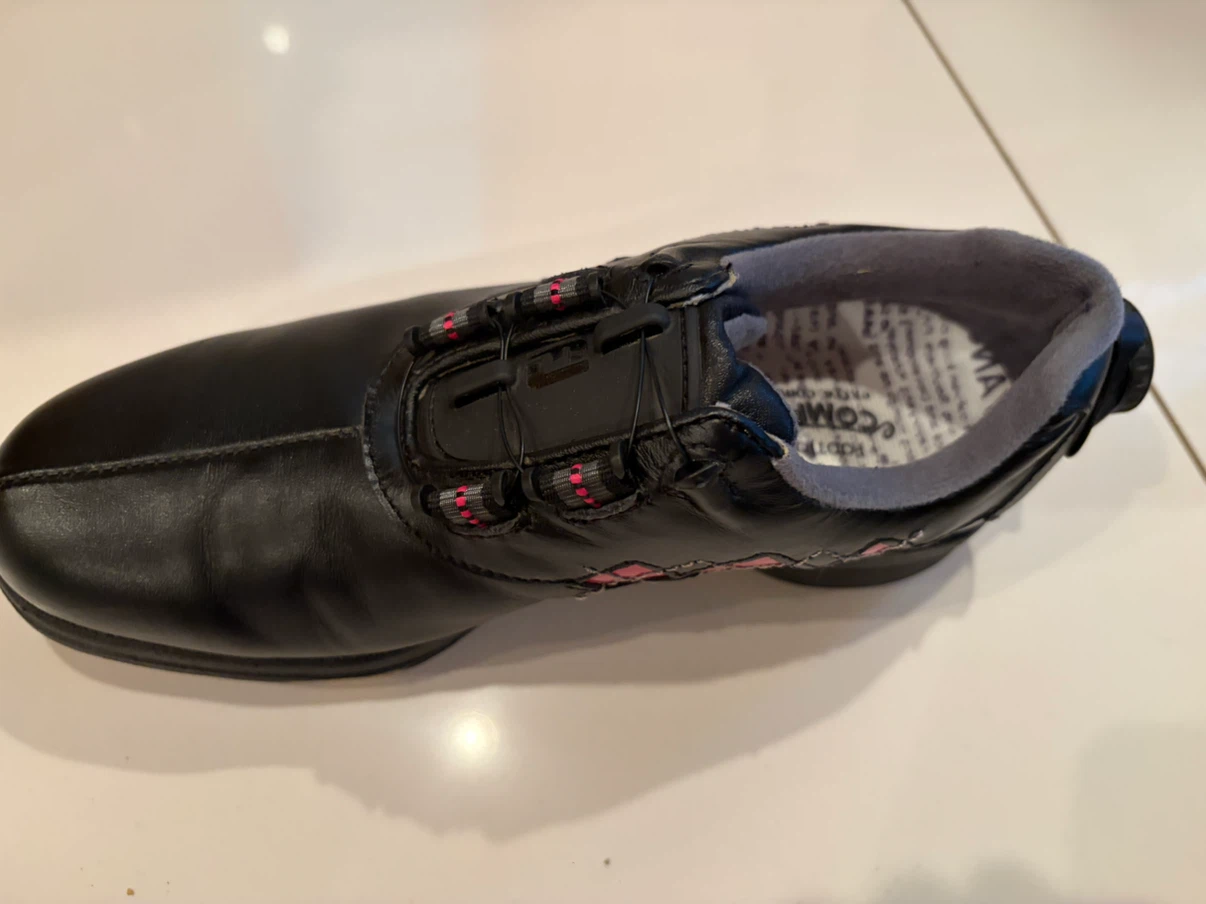 ゴルフシューズ　FOOTJOYレディース23センチの写真3枚目