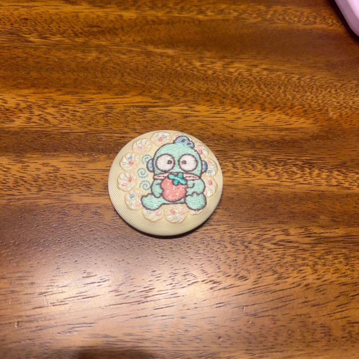 ハンギョドン 刺繍缶バッジ 新品