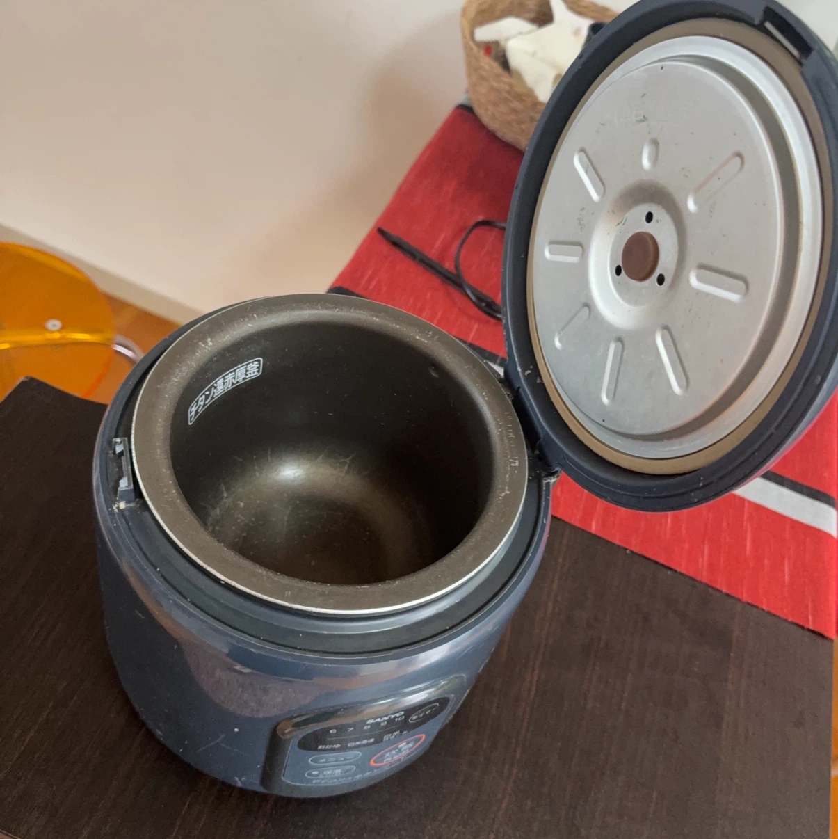 サンヨー 炊飯器 0.72Lの写真2枚目