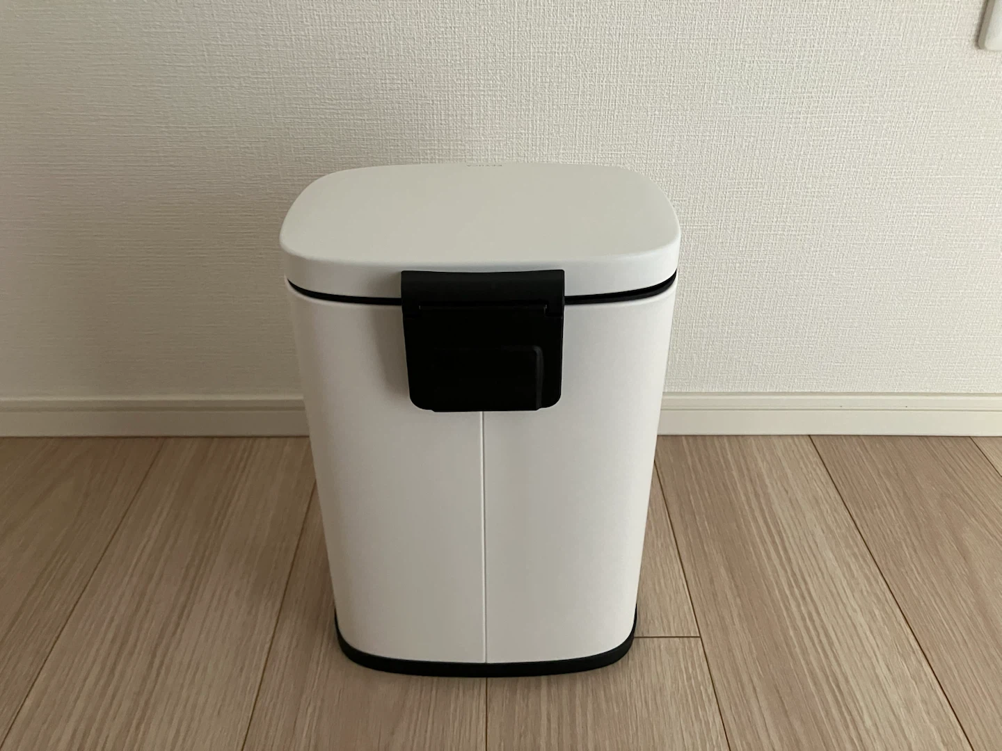 ゴミ箱（ペダル式、5ℓ）の写真7枚目