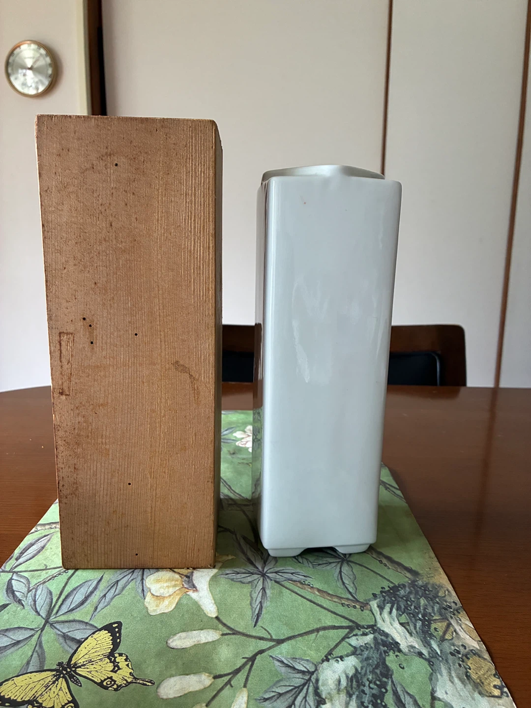伊万里　色鍋島窯元　 花瓶 木箱入りの写真3枚目