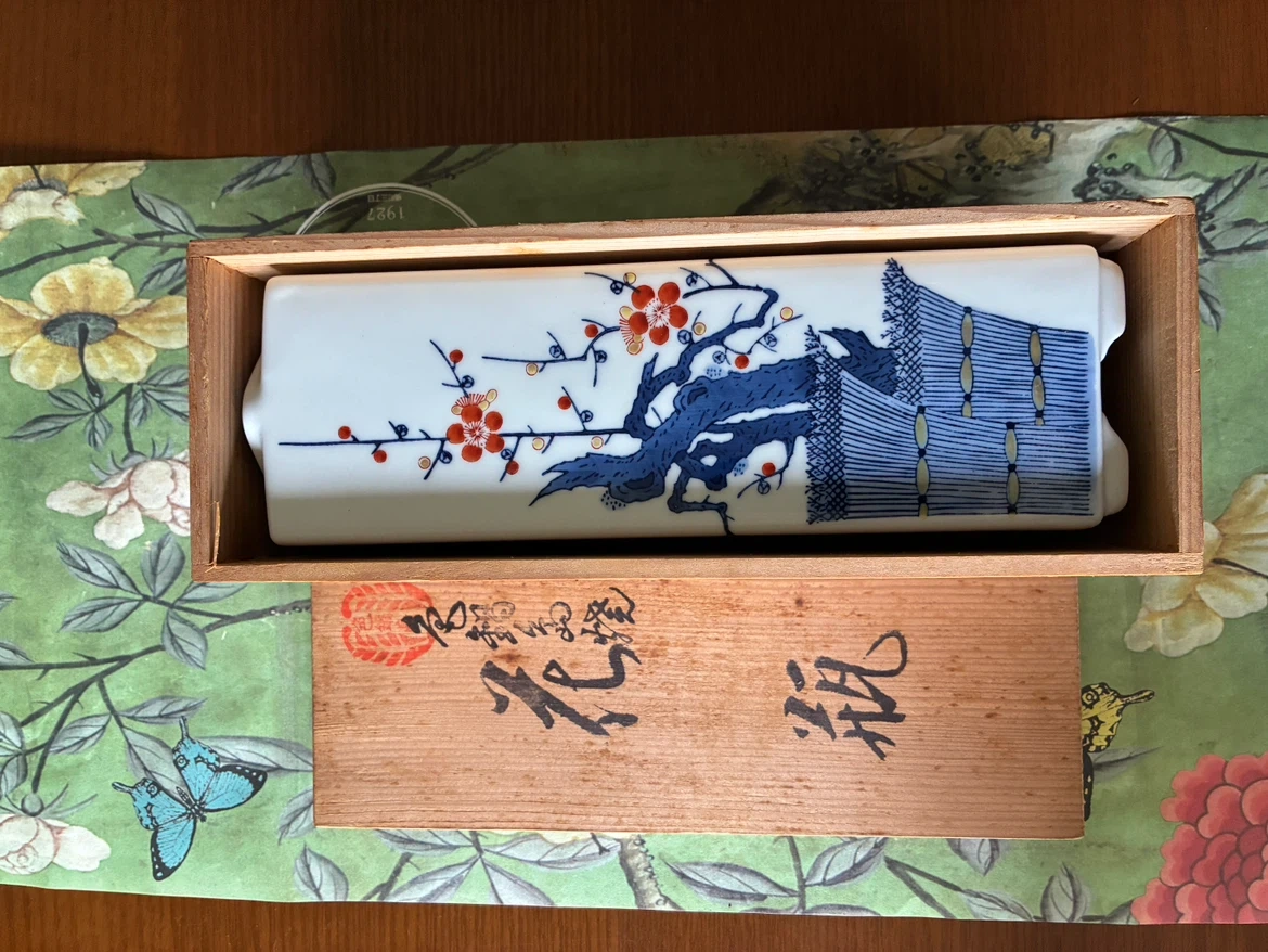 伊万里 色鍋島窯元 花瓶 木箱入りの写真5枚目