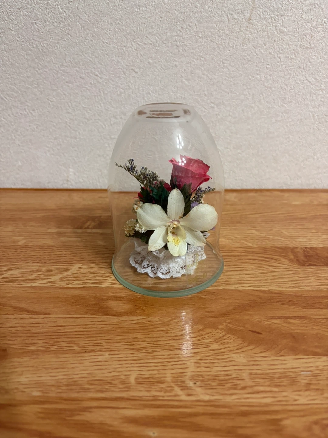 ガラスドーム入りプリザーブドフラワー 薔薇の写真2枚目