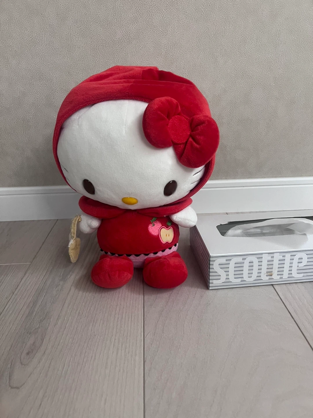 ハローキティ 赤ずきん ぬいぐるみ