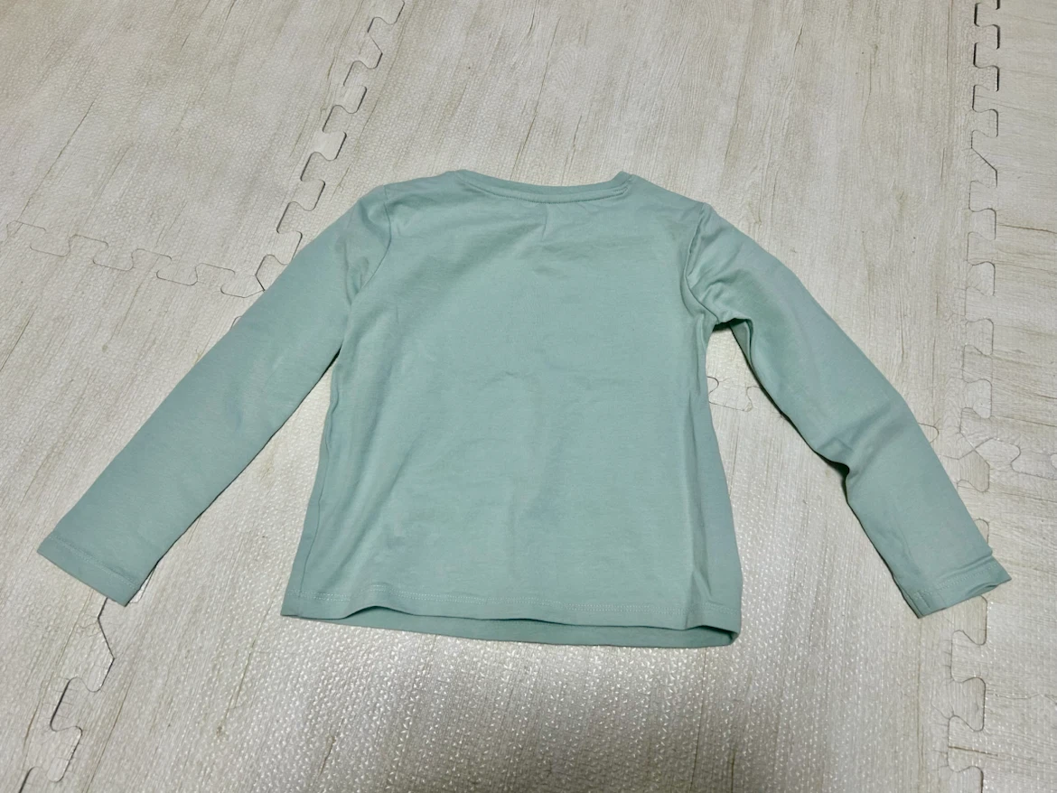 武蔵小杉★ 美品 H＆M 子供服 長袖トップス 3枚セット サイズ100 保育園着 男女兼用の写真10枚目