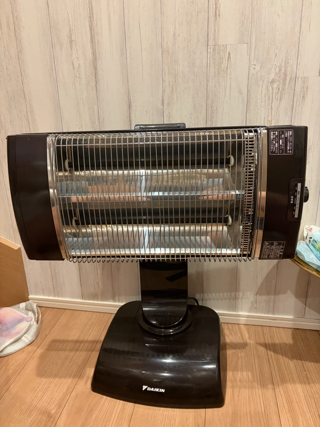 ダイキン 遠赤外線暖房機 ERFT11PS