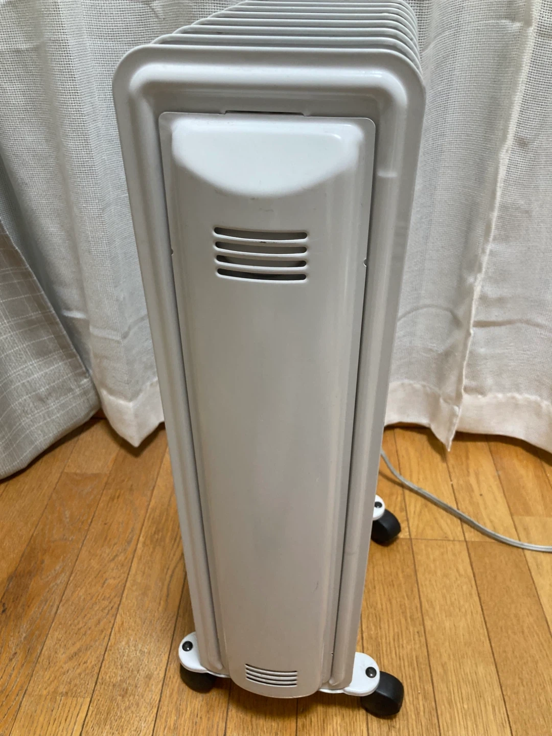 【動作確認済】デロンギ オイルヒーター H350812TQC(8枚フィン/1200W)の写真5枚目