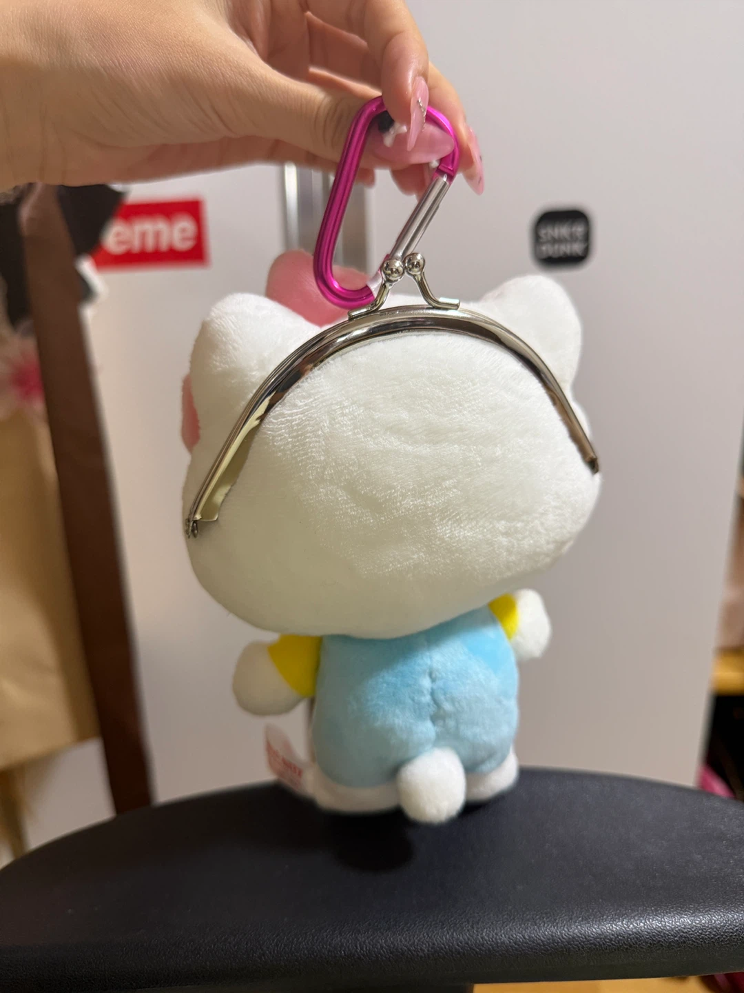 ハローキティ ぬいぐるみ がま口ポーチの写真2枚目