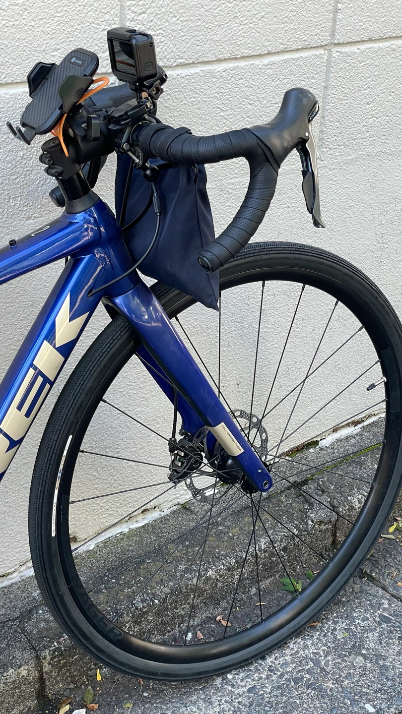 トレック DOMANE AL2ロードバイク ブルーの写真2枚目