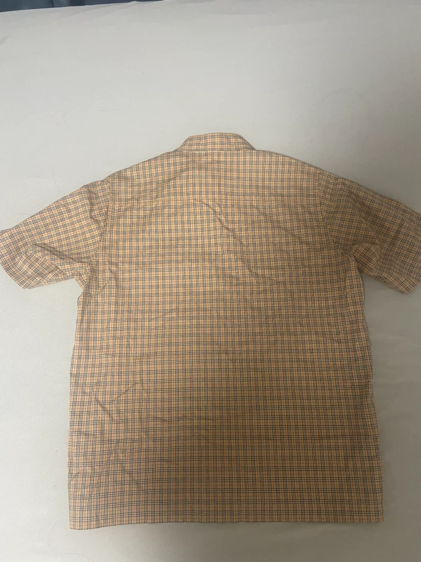 burberry バーバリー ブラックレーベル 半袖 ジップアップ ノバチェック 2サイズの写真3枚目