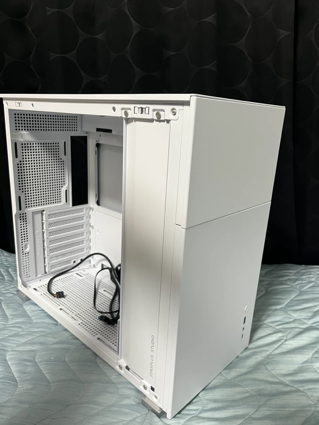 JONSBO D41 SCREEN Whiteの写真2枚目