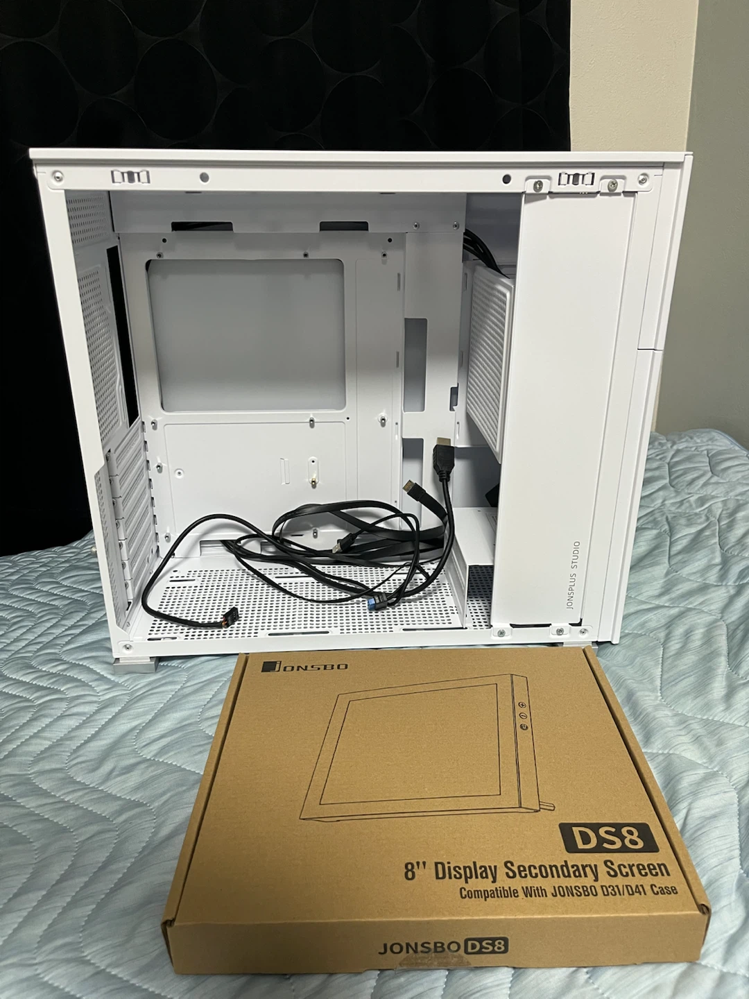 JONSBO D41 SCREEN Whiteの写真3枚目