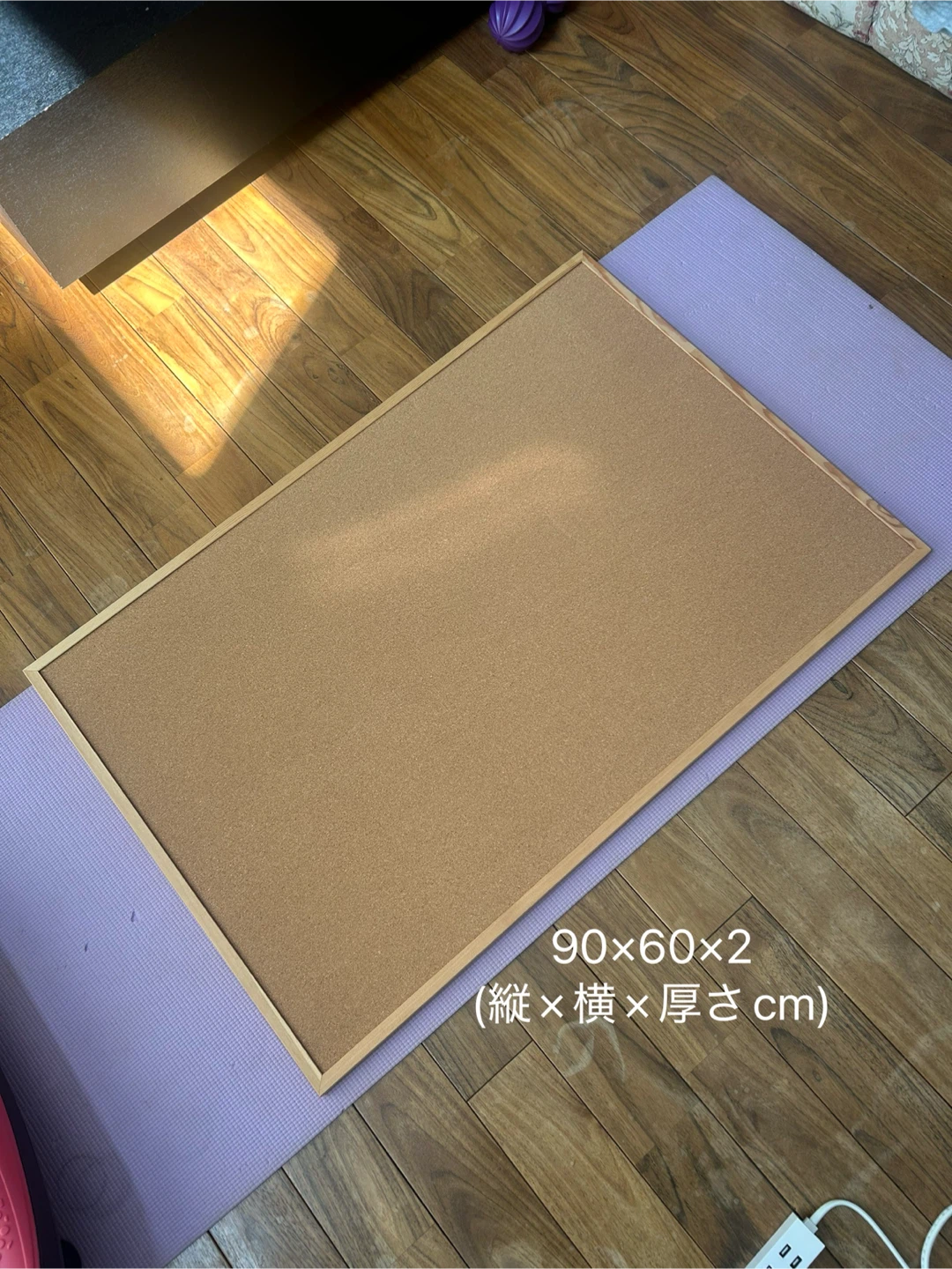 コルクボード中(手前)まとめ買い可能(大中中)の写真2枚目
