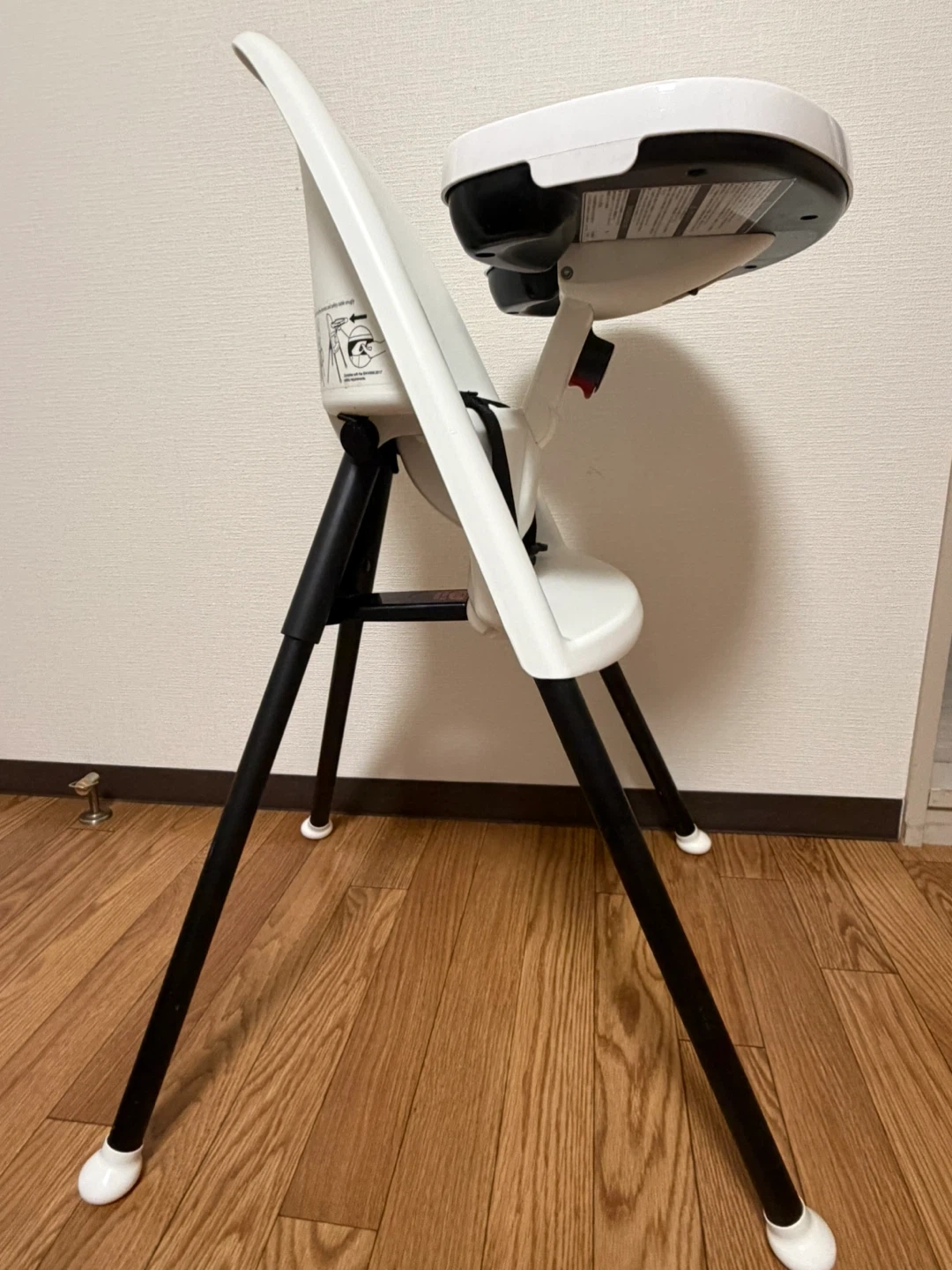 ベビービョルン ハイチェア ホワイトの写真4枚目