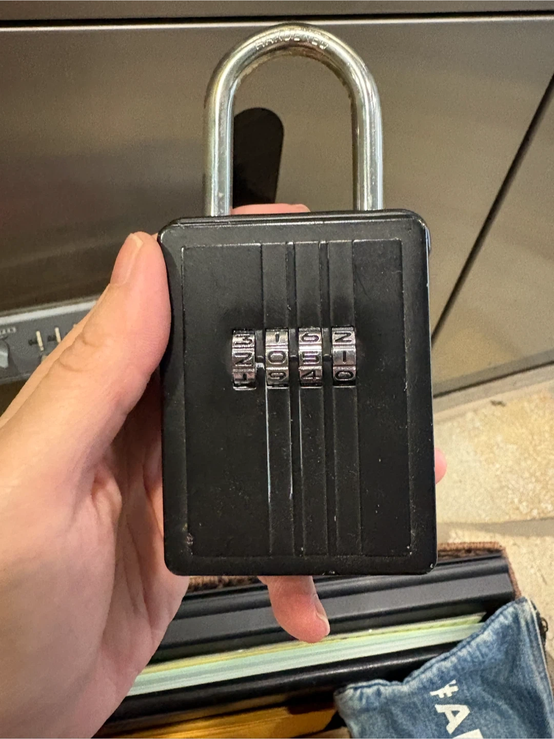 キーボックス 南京錠型 ダイヤル式