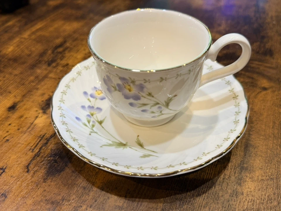 Vintage style tea cup