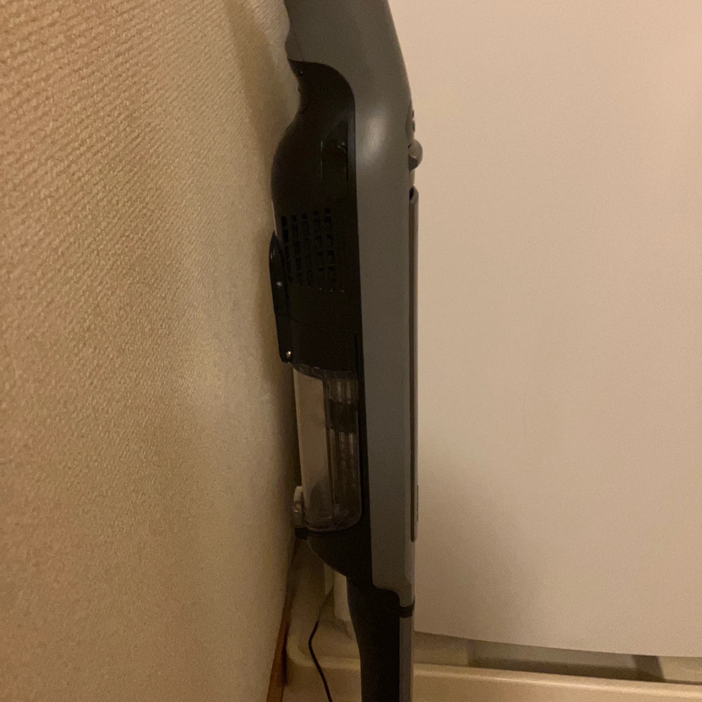 シャーク スティック掃除機 コードレスの写真2枚目