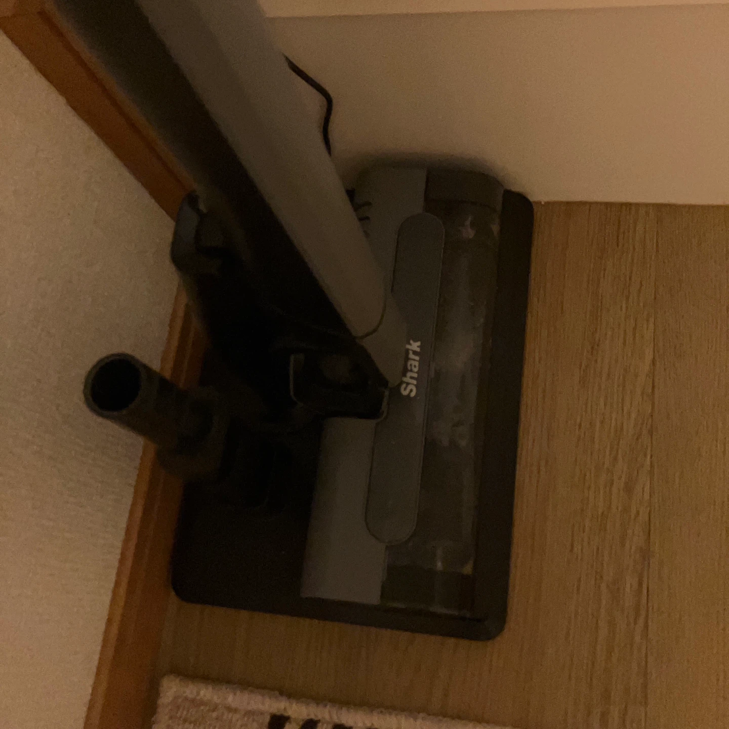 シャーク スティック掃除機 コードレスの写真3枚目