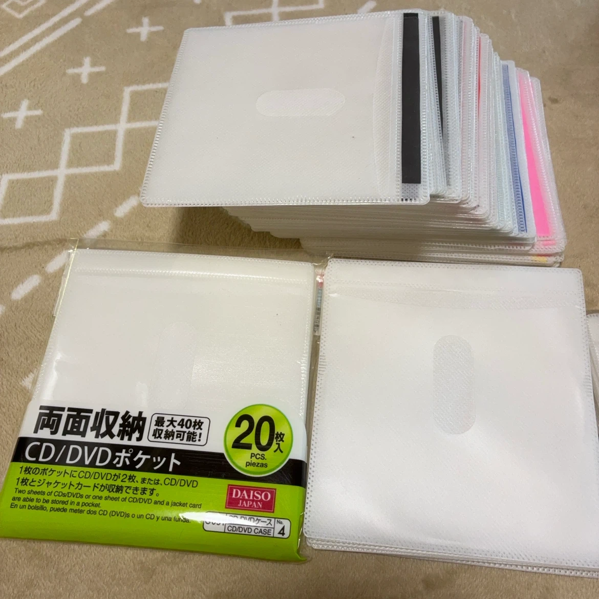 CD/DVD不織布収納 大量セットの写真2枚目