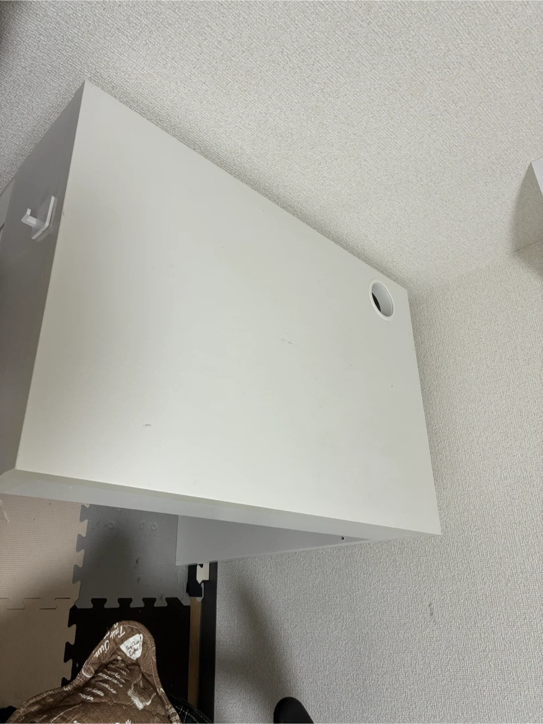 IkEA シンプルデスク 引き出し付き ホワイトの写真2枚目
