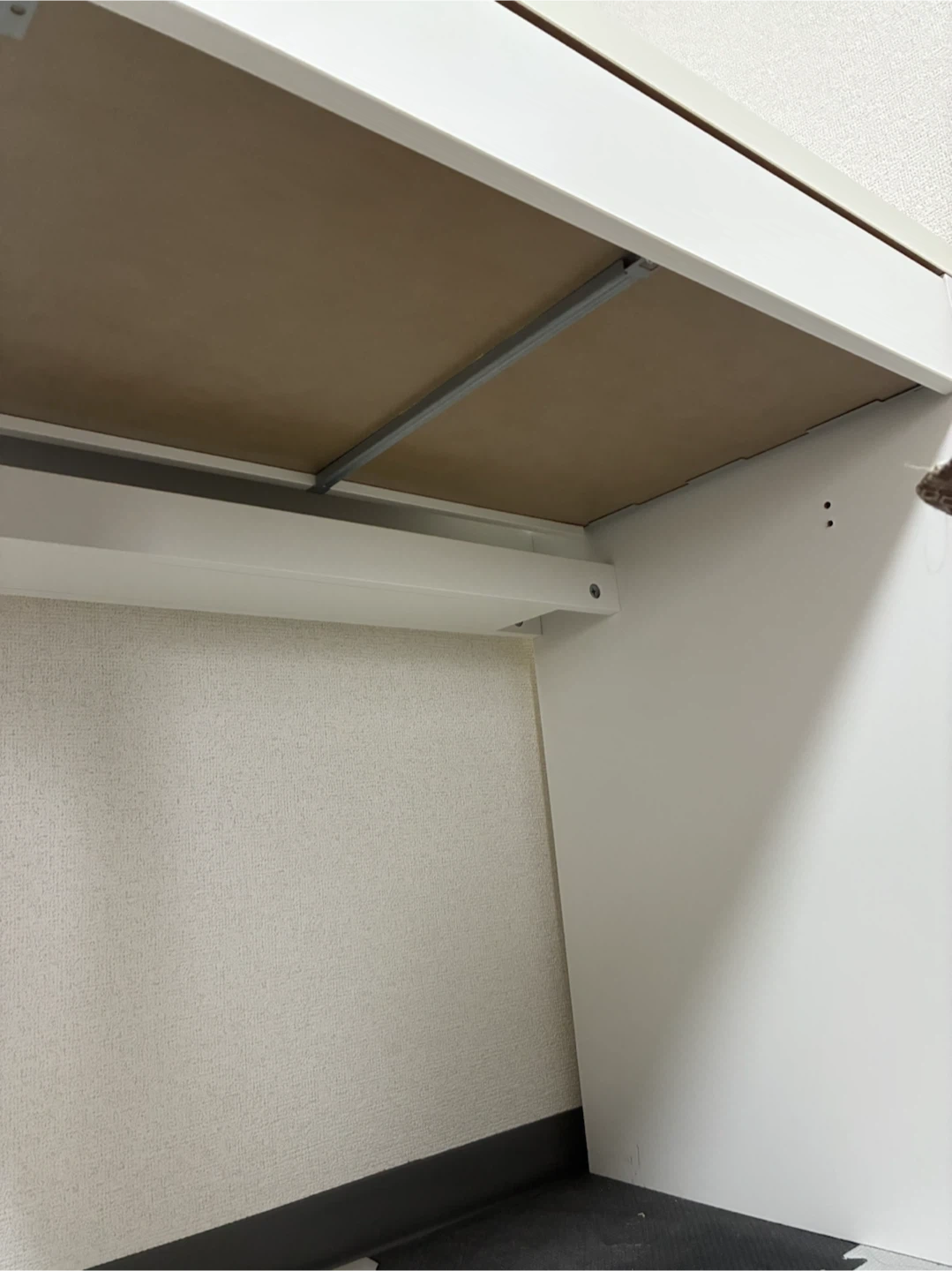 IkEA シンプルデスク 引き出し付き ホワイトの写真3枚目