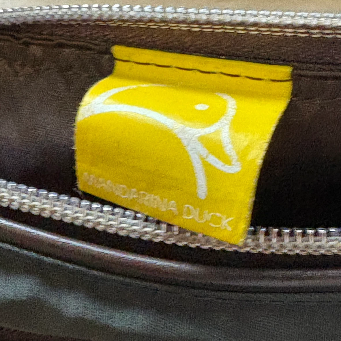 MANDARINA DUCK ACEコラボ ナイロン ショルダーバッグ カーキ ブラウン系の写真7枚目