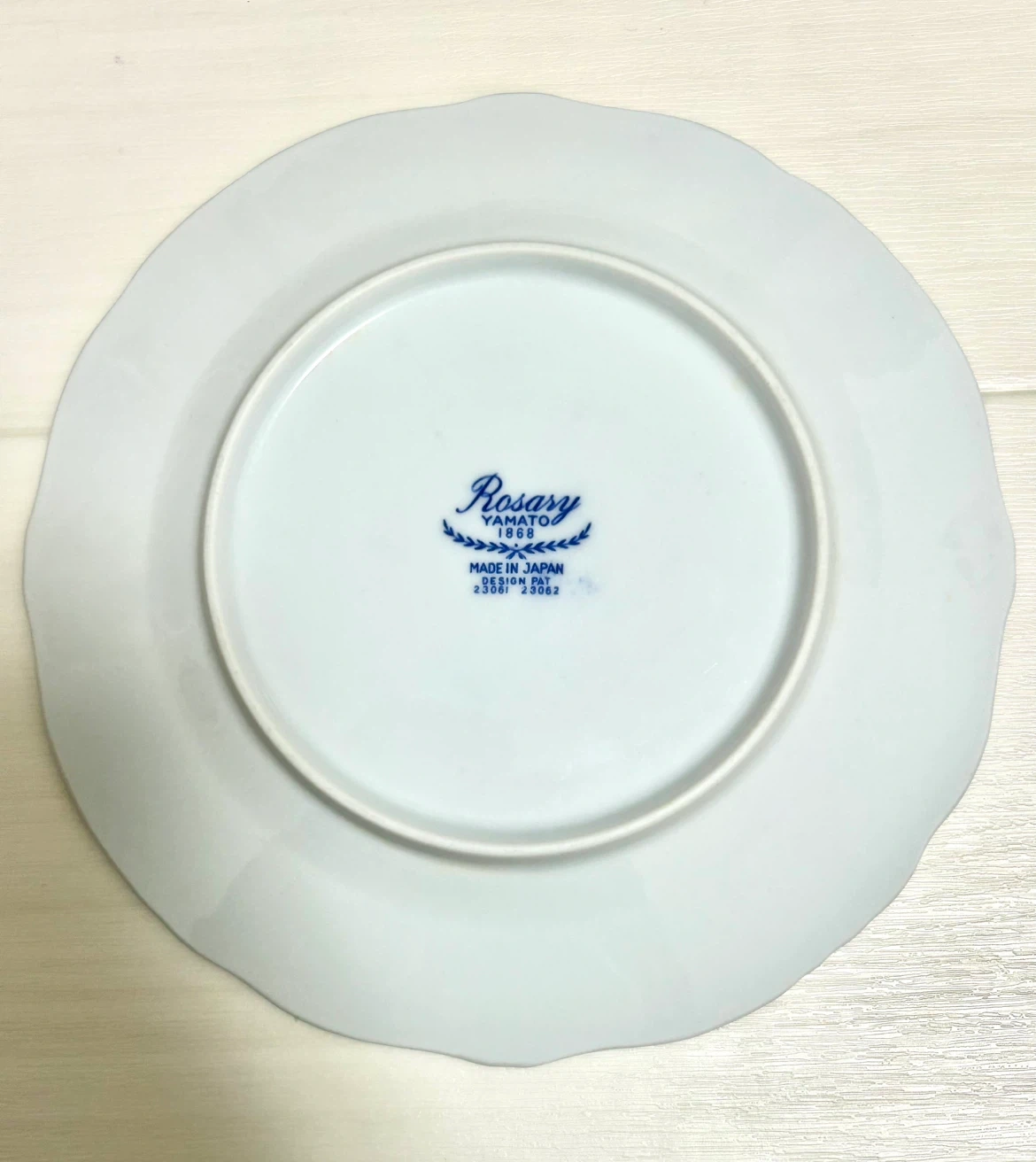 【昭和レトロ】大和陶器 YAMATO ロザリー 19.5cm プレート 皿 金彩 薔薇の写真2枚目