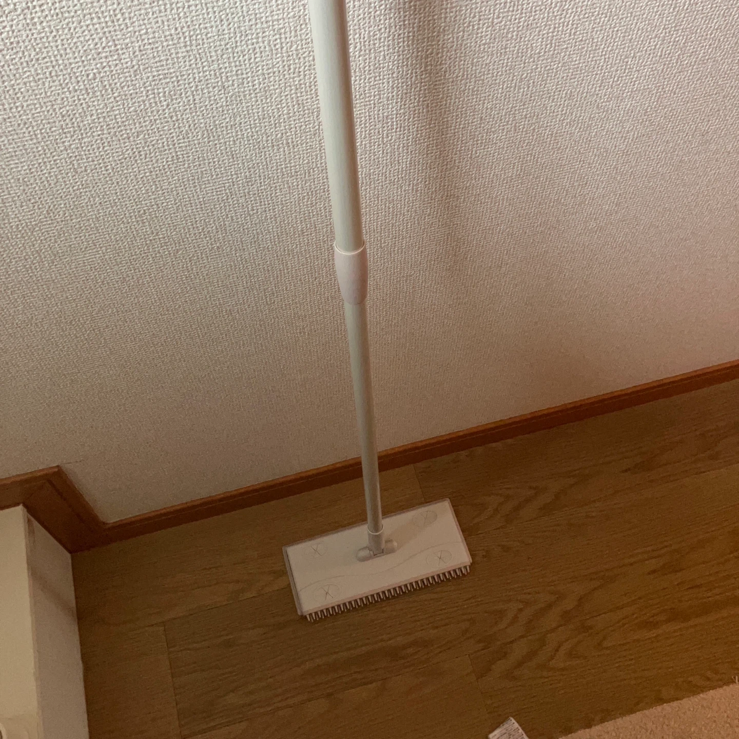 フローリングワイパー ホワイト 掃除用品の写真2枚目
