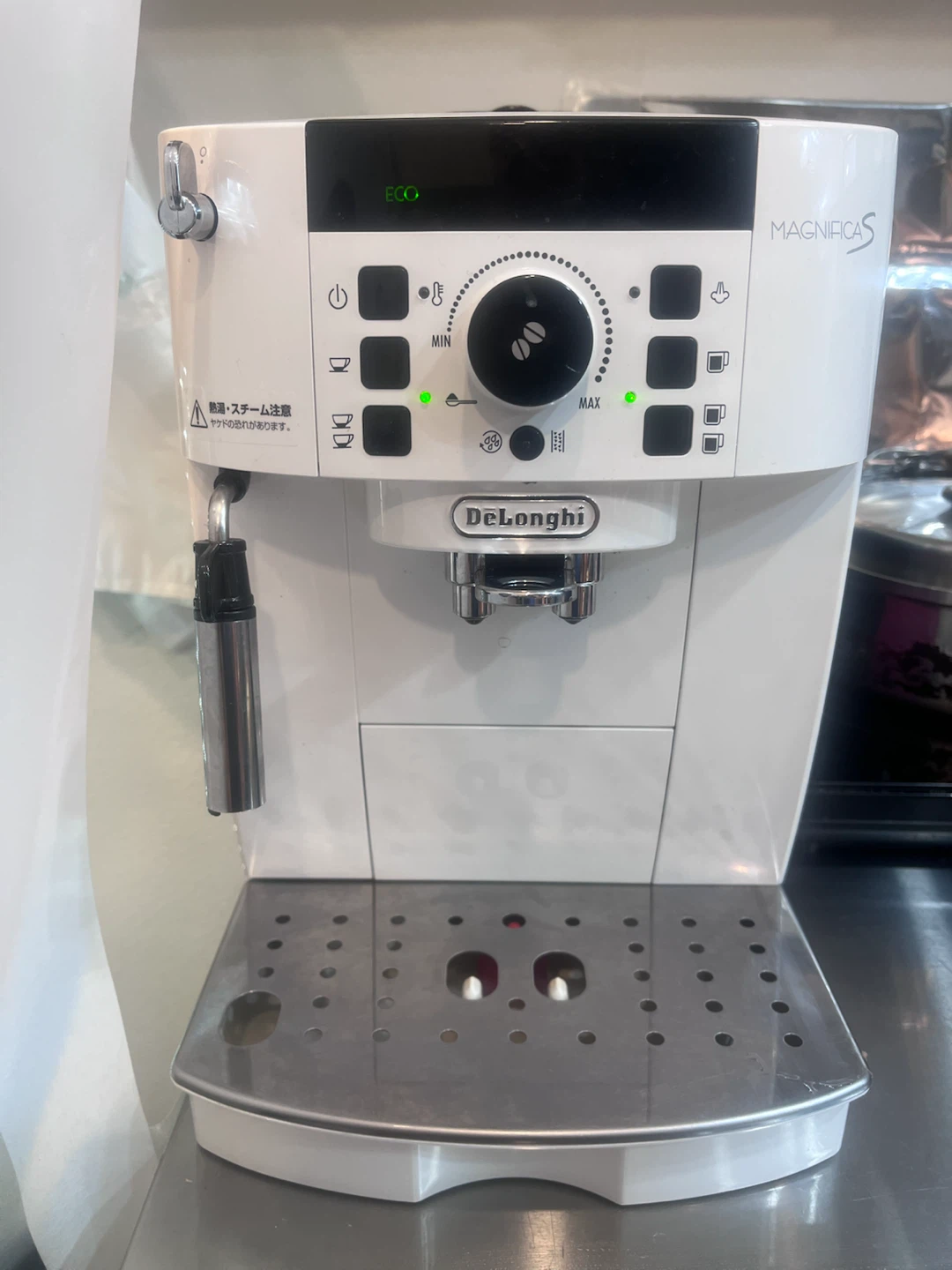 【美品】デロンギ全自動コーヒーマシン マグニフィカS ECAM22112W
