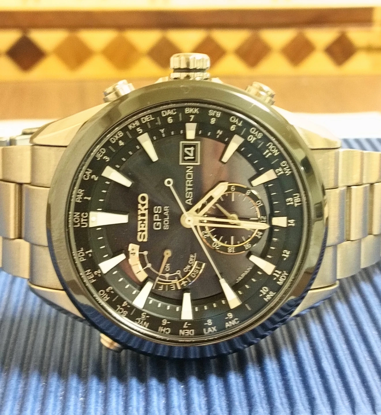 美品。SEIKO セイコー アストロン 電波GPS チタン&セラミック 腕時計の写真9枚目
