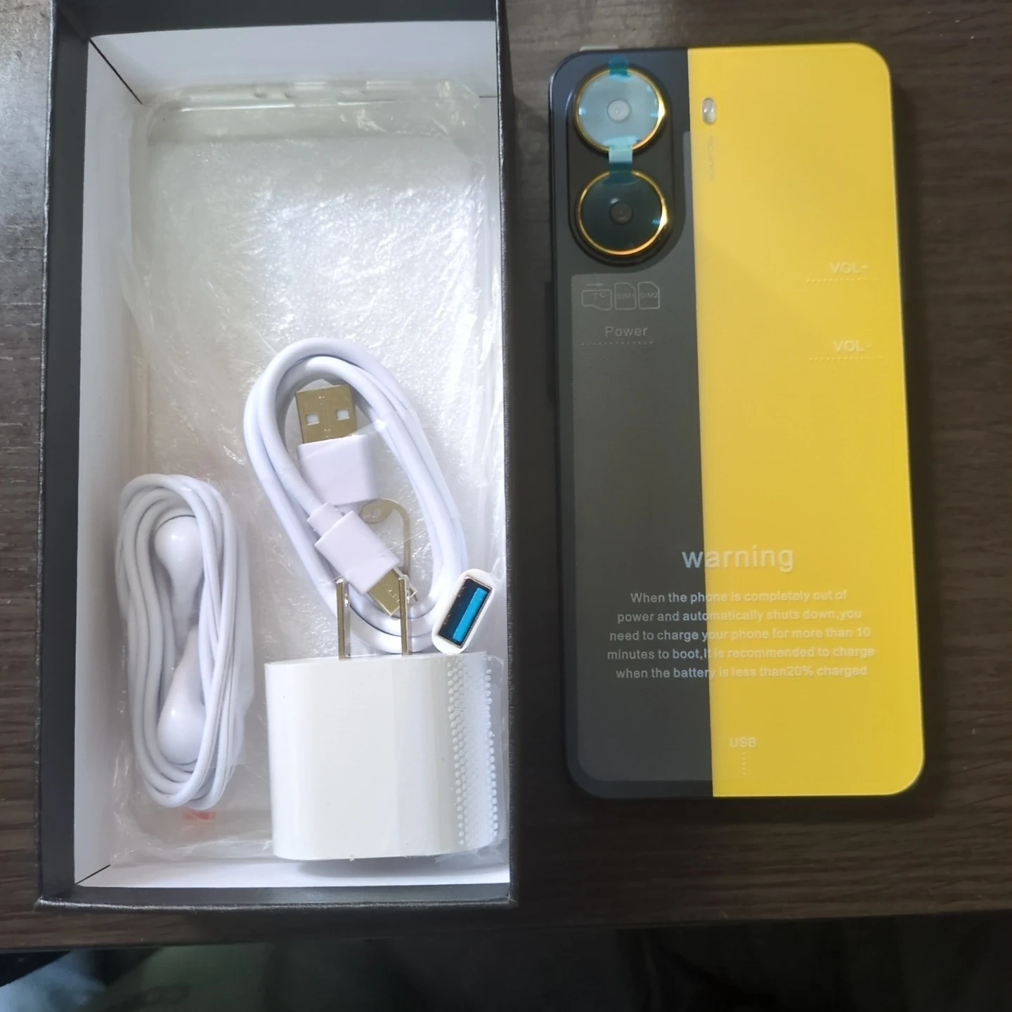 スマートフォン 本体 付属品付きの写真2枚目