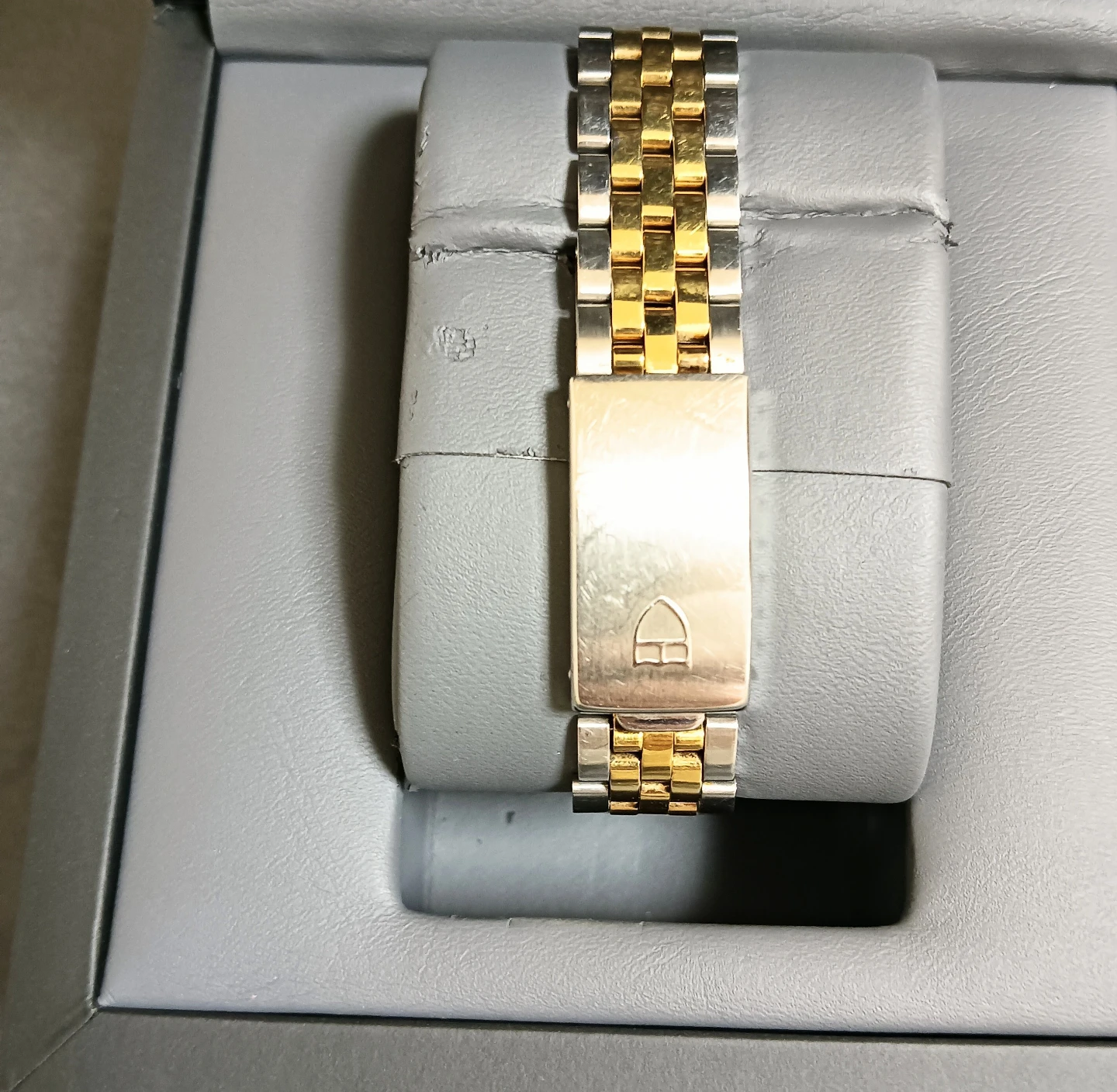 オーバーホール済み。TUDOR プリンスオイスターデイト K18金YGベゼル & コンビGPブレス 自動巻き 腕時計の写真3枚目