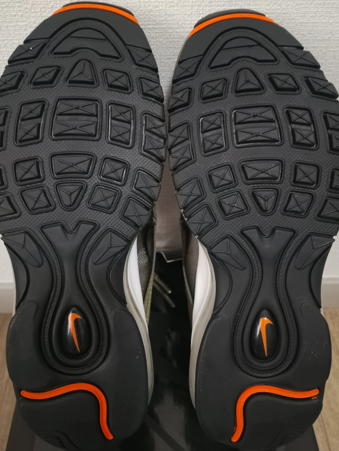 ナイキエアマックス97／UNDFTD  サイズ23cmの写真5枚目