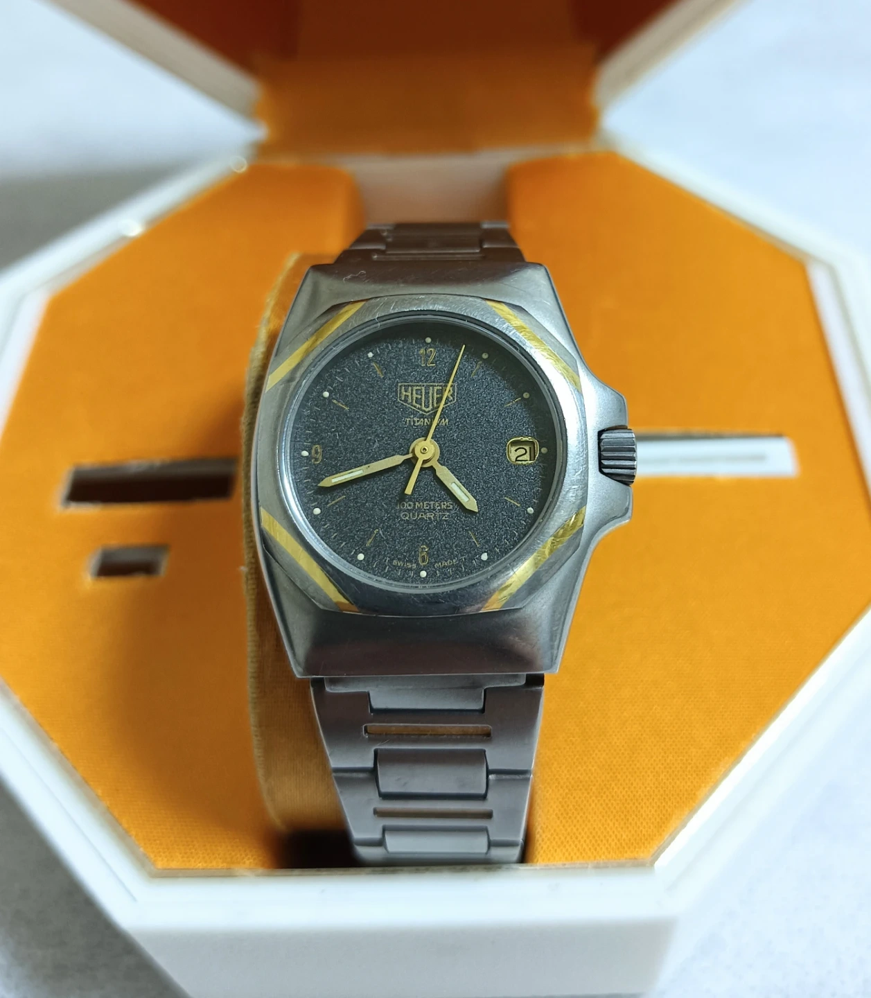 稀少美品。HEUER ホイヤー チタニウム チタン& K18金YGコンビ 腕時計の写真7枚目
